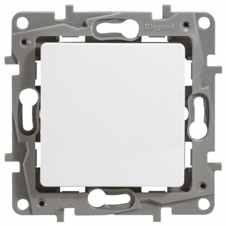 672214 Legrand Etika Белый Выключатель без фиксации(кнопка)6А,250В