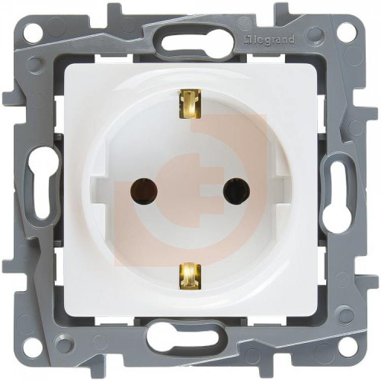 672221 Legrand Etika Белый Розетка силовая 2К+З 16А-250В